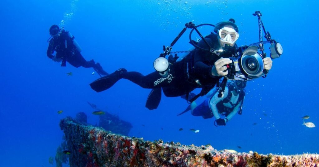 Before You Buy an Underwater Fishing Camera | Read this First Underwater fishing camera capturing high definition video of marine life in the ocean